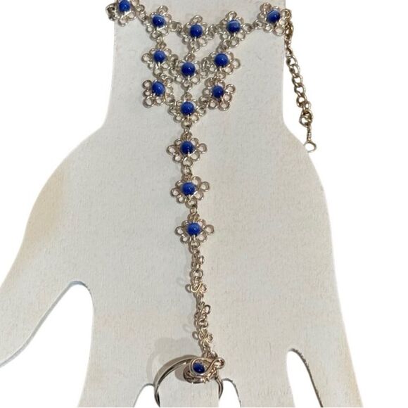 New Fashion Ring with Attached Hand Bracelet - Picture 2 of 3